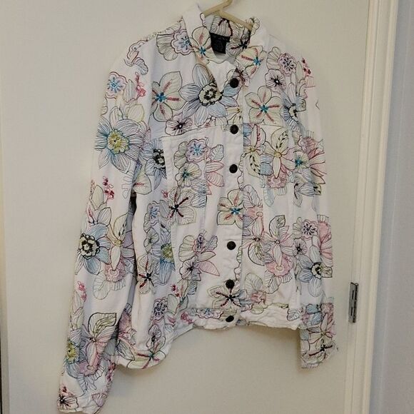 Nu INFLUENCE White Floral Embroidered Denim Jacket XL - Picture 2 of 8